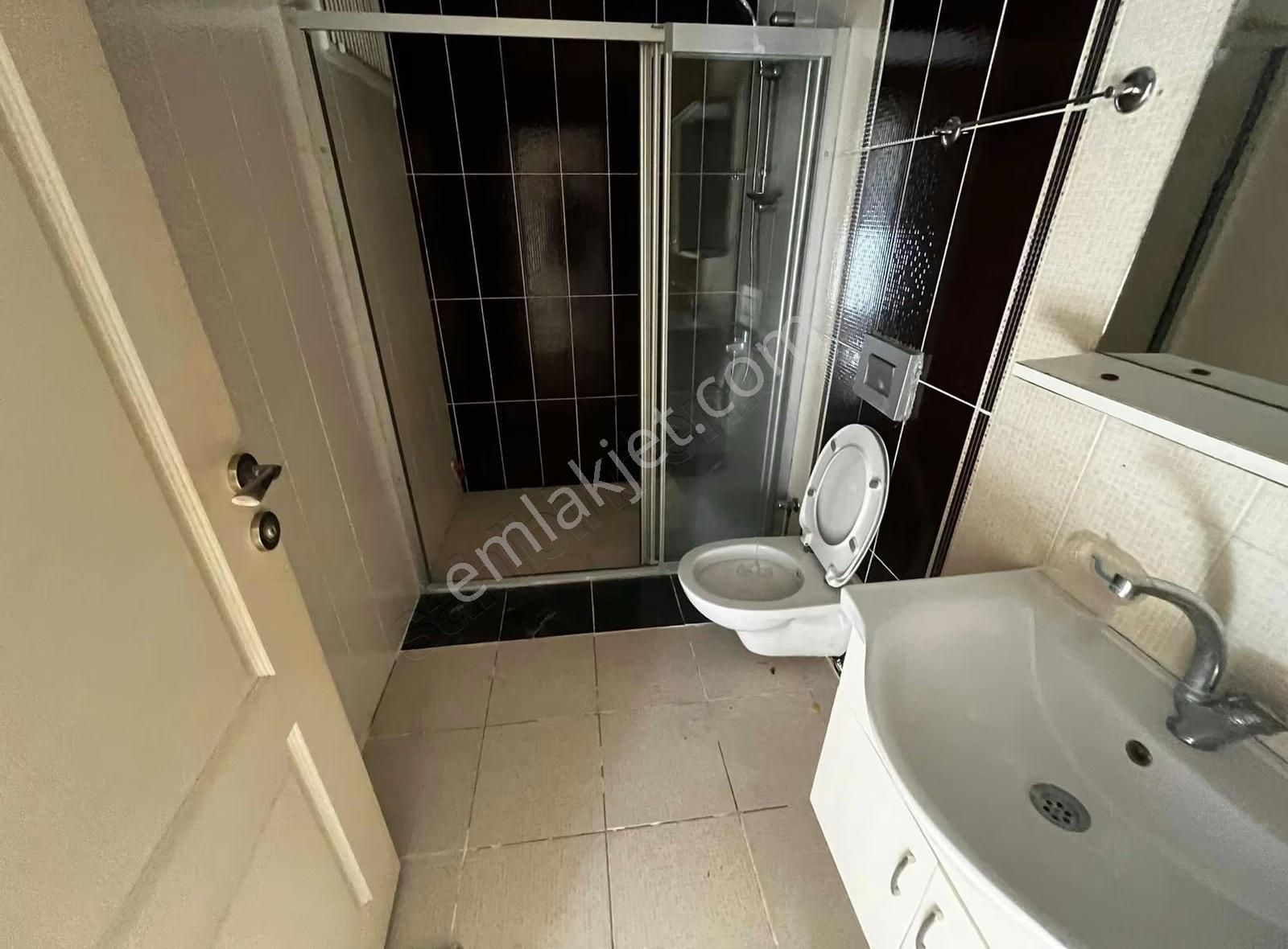 Öz Yıldız Emlaktan Şelale Mahallesinde 3+1 Kiralık Daire - Görsel 2