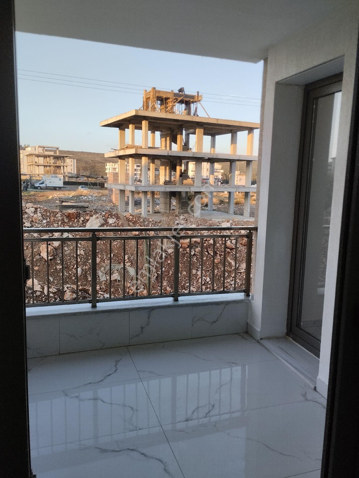 Didimde Site İçerisinde Satılık 1+1 Daire - Görsel 8