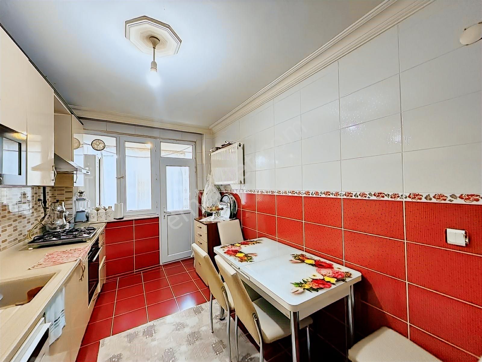 Yeşilpınarda Harika Konumda Geniş Ferah 3+1 Arakat Daire - Görsel 11