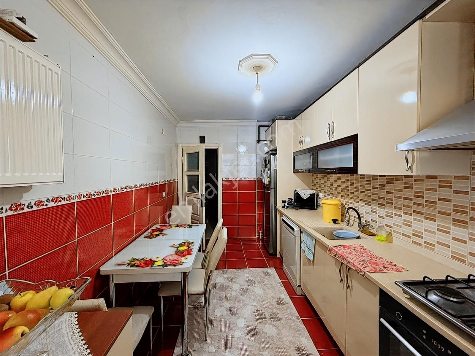 Yeşilpınarda Harika Konumda Geniş Ferah 3+1 Arakat Daire - Görsel 2