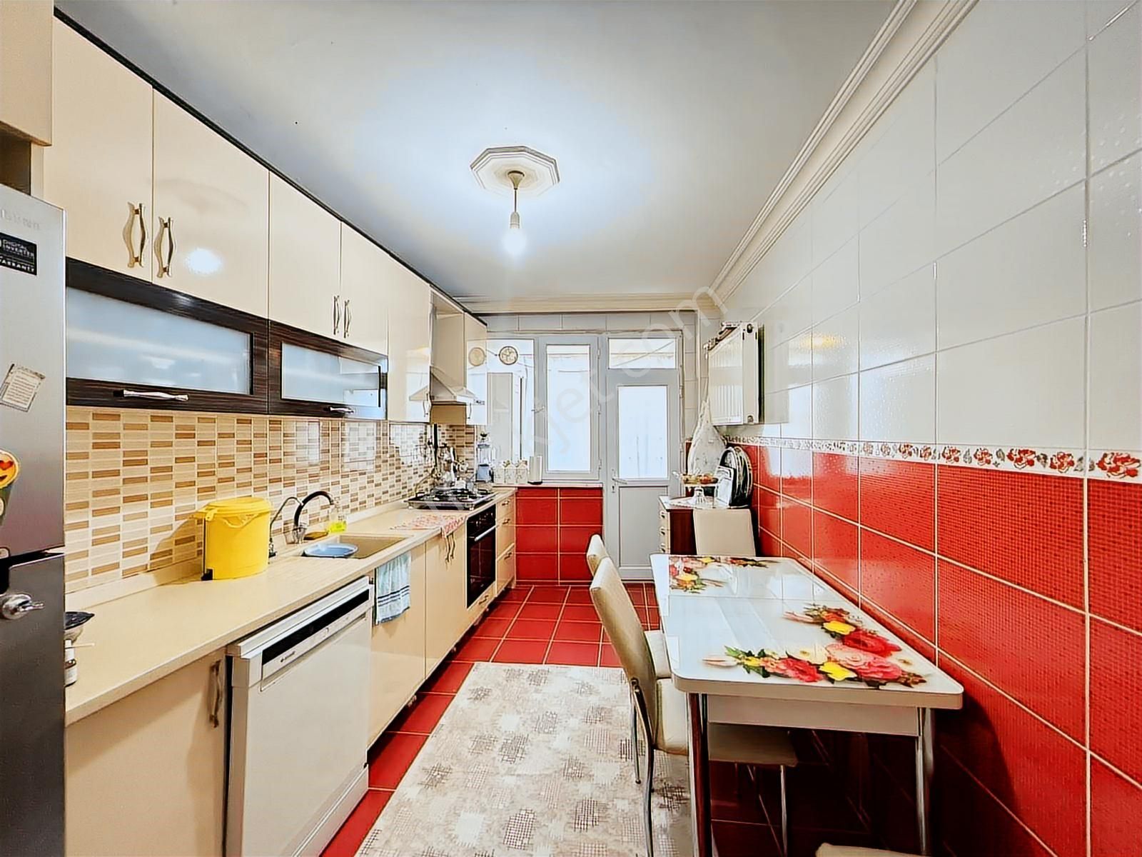 Yeşilpınarda Harika Konumda Geniş Ferah 3+1 Arakat Daire - Görsel 10