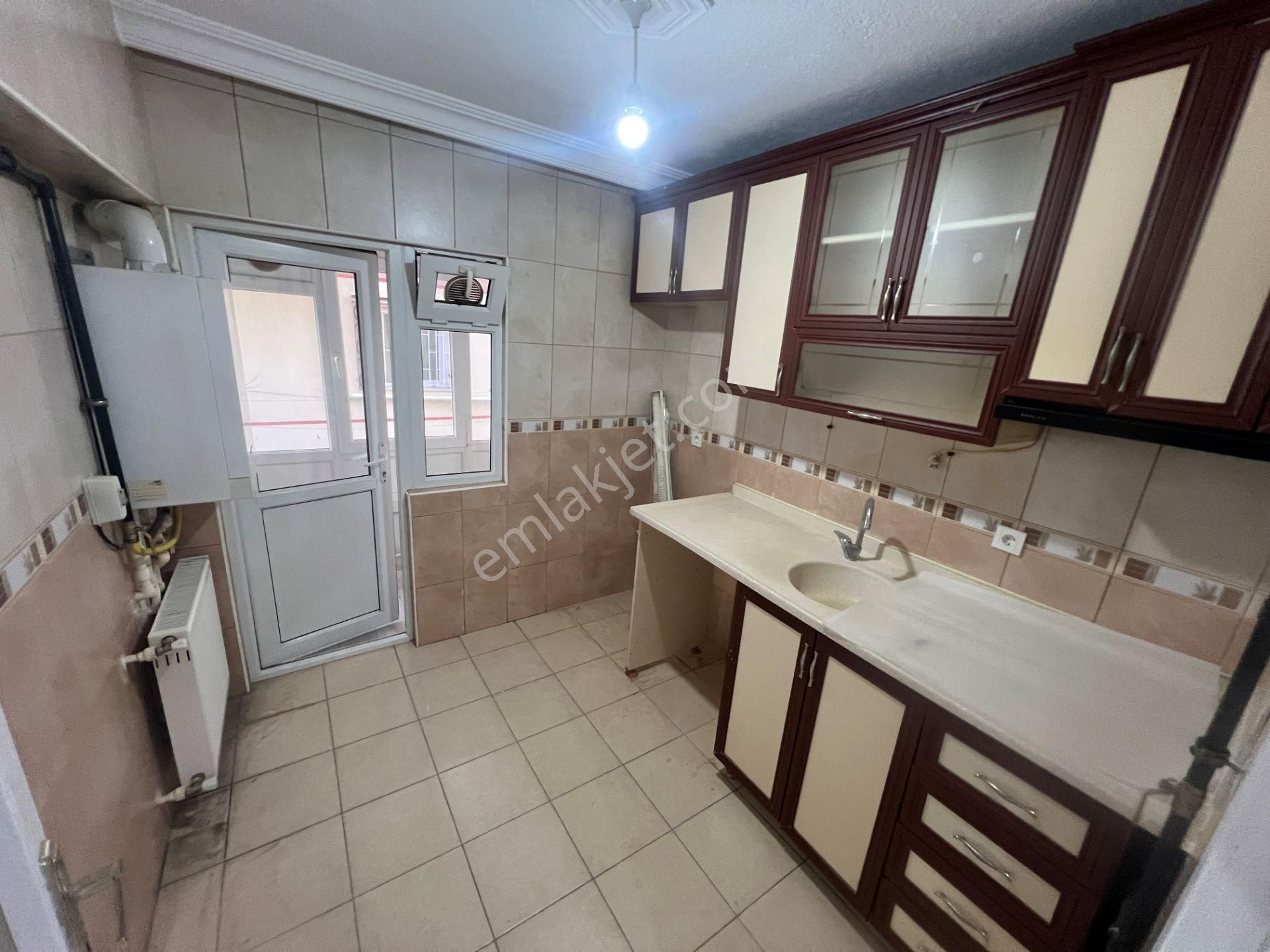 Sincan Akşemsettin Mah Salon Bagımsız 15 Yıllık Satılık Daire - Görsel 2