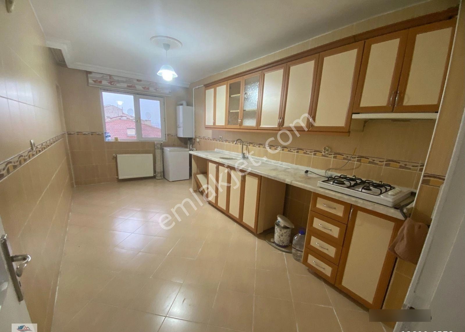 Süvari Mah. Güneş Durağı Yakını 3.kat 3+1 Geniş Kiralık Daire