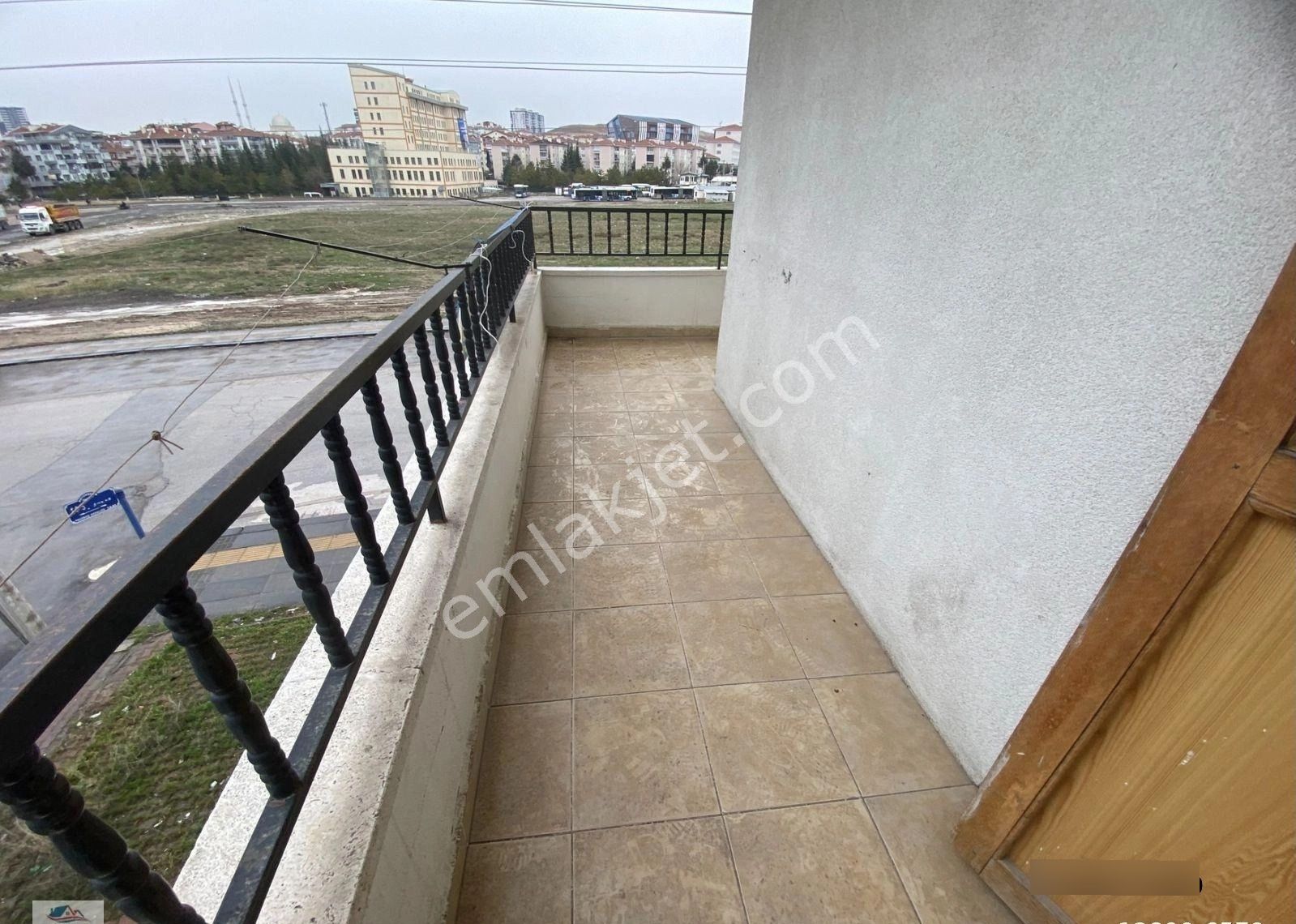 Sincan Pınarbaşı Mah. Köşe Başı 1.kat Asansörlü 135 M2 Satılık 3+1 Daire - Görsel 23
