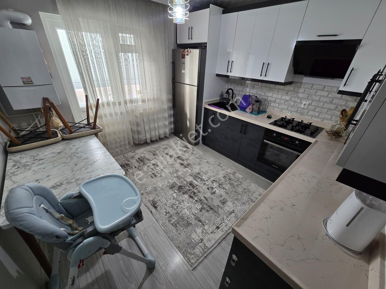 Koza Emlak'tan Pınarbaşı Mahalesinde Katta Full + Full Yapılı 3+1 Satılık Daireee