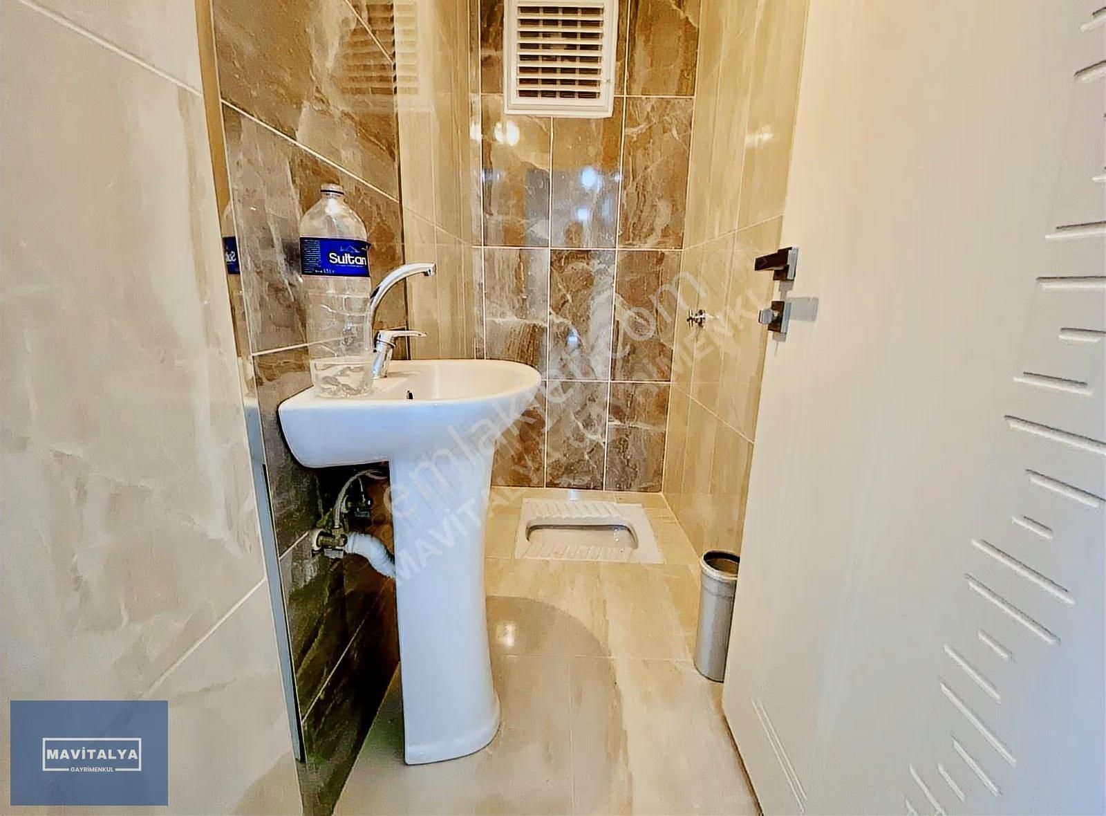 Şehir Hastanesine 1 Km Mesafe Havuzlu Sitede 2+1 Ayrı Mutfak - Görsel 6