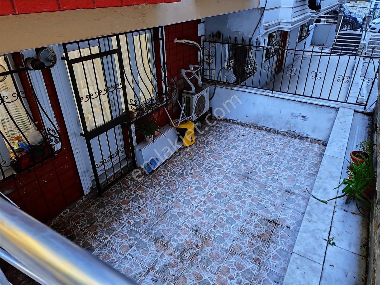 Mahir Emlak' Tan Metrobüse 1 Dk.mesafede 2+1 Bahçekat Daire - Görsel 4