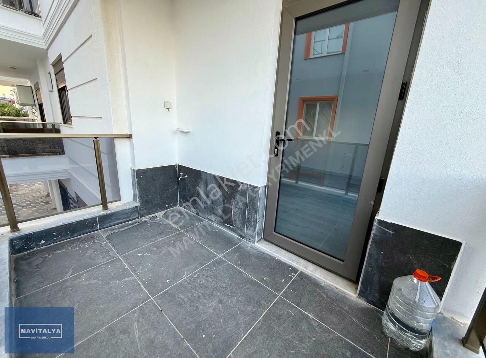 Tramvaya 100 Metre Mesafede Kiralık Sıfır Daire - Görsel 15