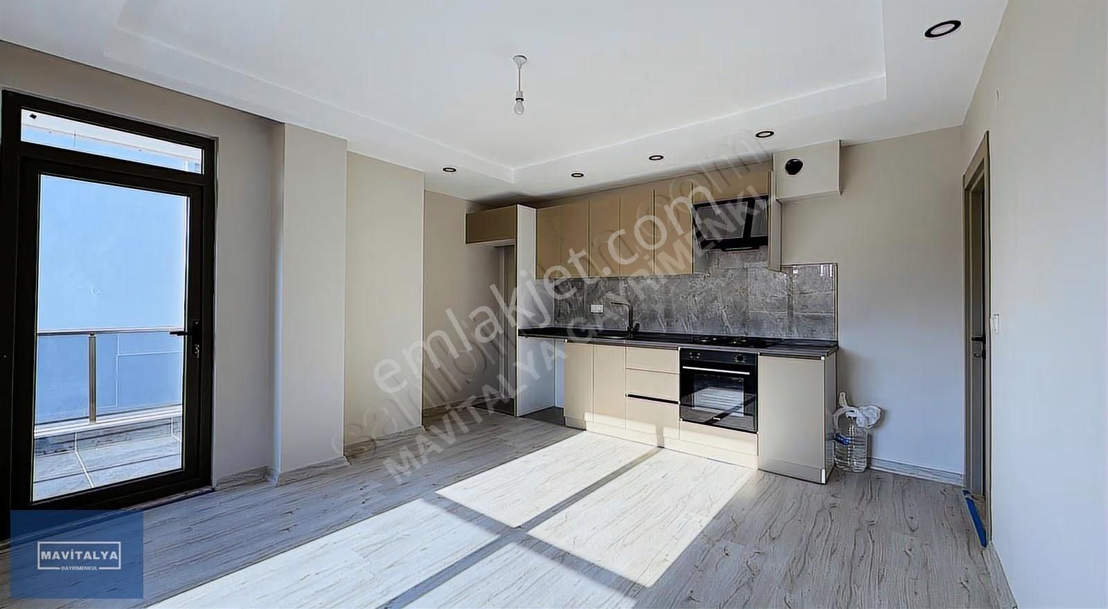 Tramvaya 100 Metre Mesafede Kiralık Sıfır Daire - Görsel 10