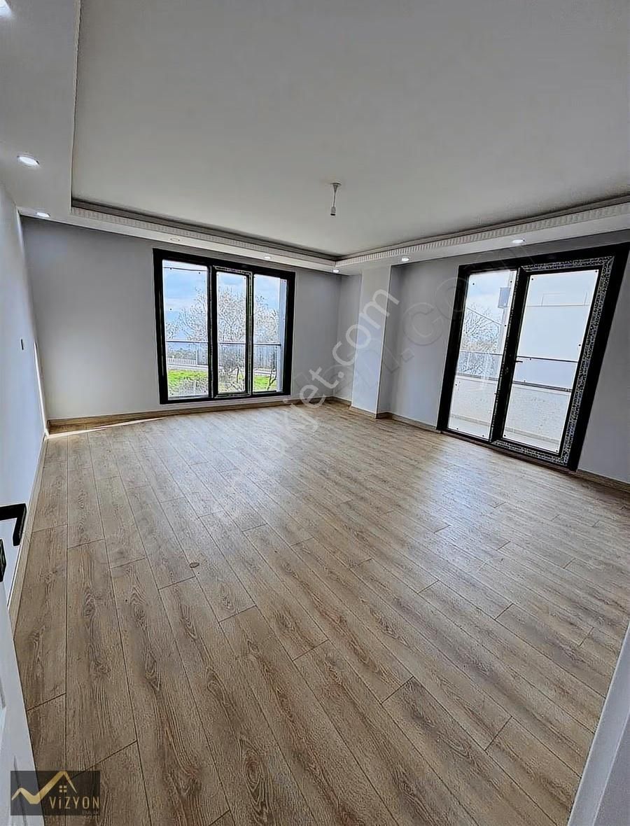 Millet Bahçesi Üzerinde Deniz & Köprü Manzaralı 2+1 | 90 M² - Görsel 13