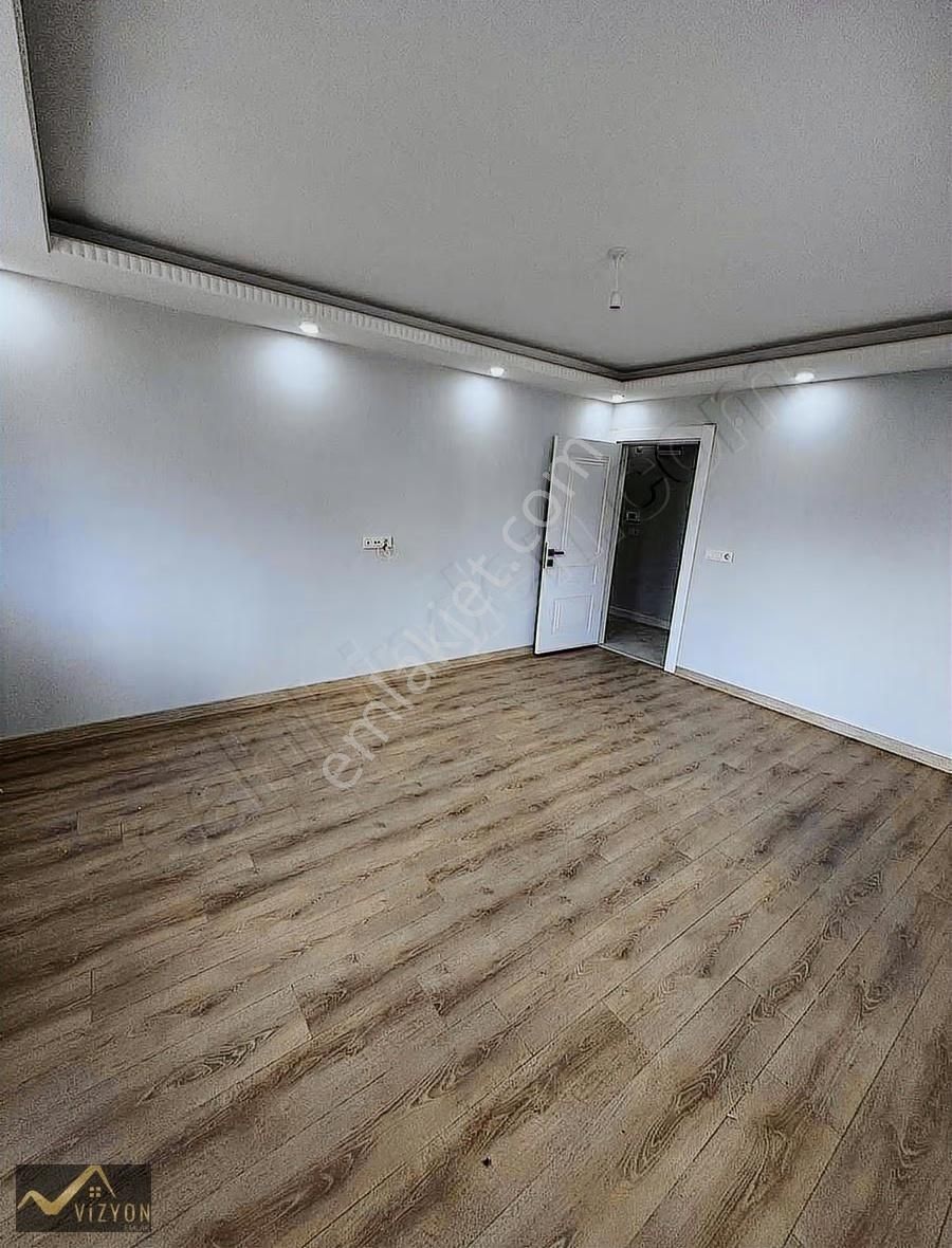 Millet Bahçesi Üzerinde Deniz & Köprü Manzaralı 2+1 | 90 M² - Görsel 3