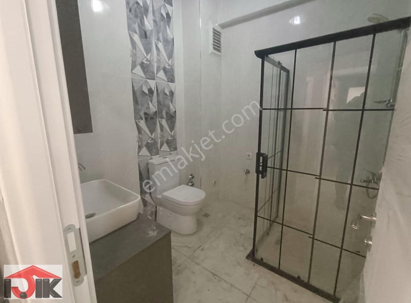 Yakuplu Merkezde Kiralık Yabancıya Notere Uygun Ara Kat 2+1 - Görsel 17
