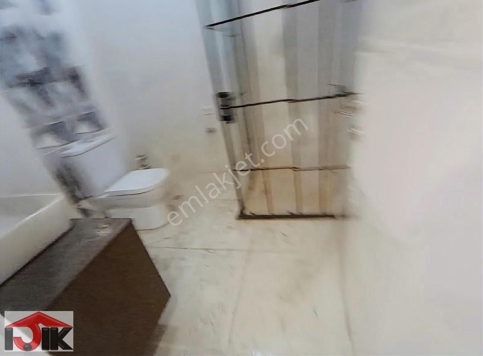 Yakuplu Merkezde Kiralık Yabancıya Notere Uygun Ara Kat 2+1 - Görsel 4