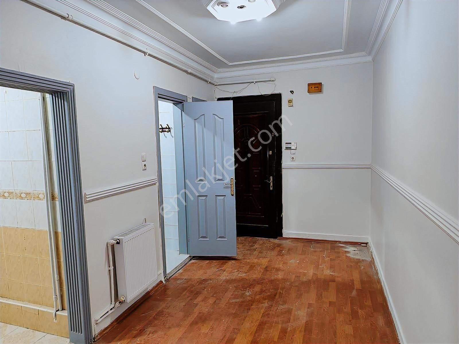 Fatih Sariguzelde Cadde Üzerinde 2. Kat Daire - Görsel 2