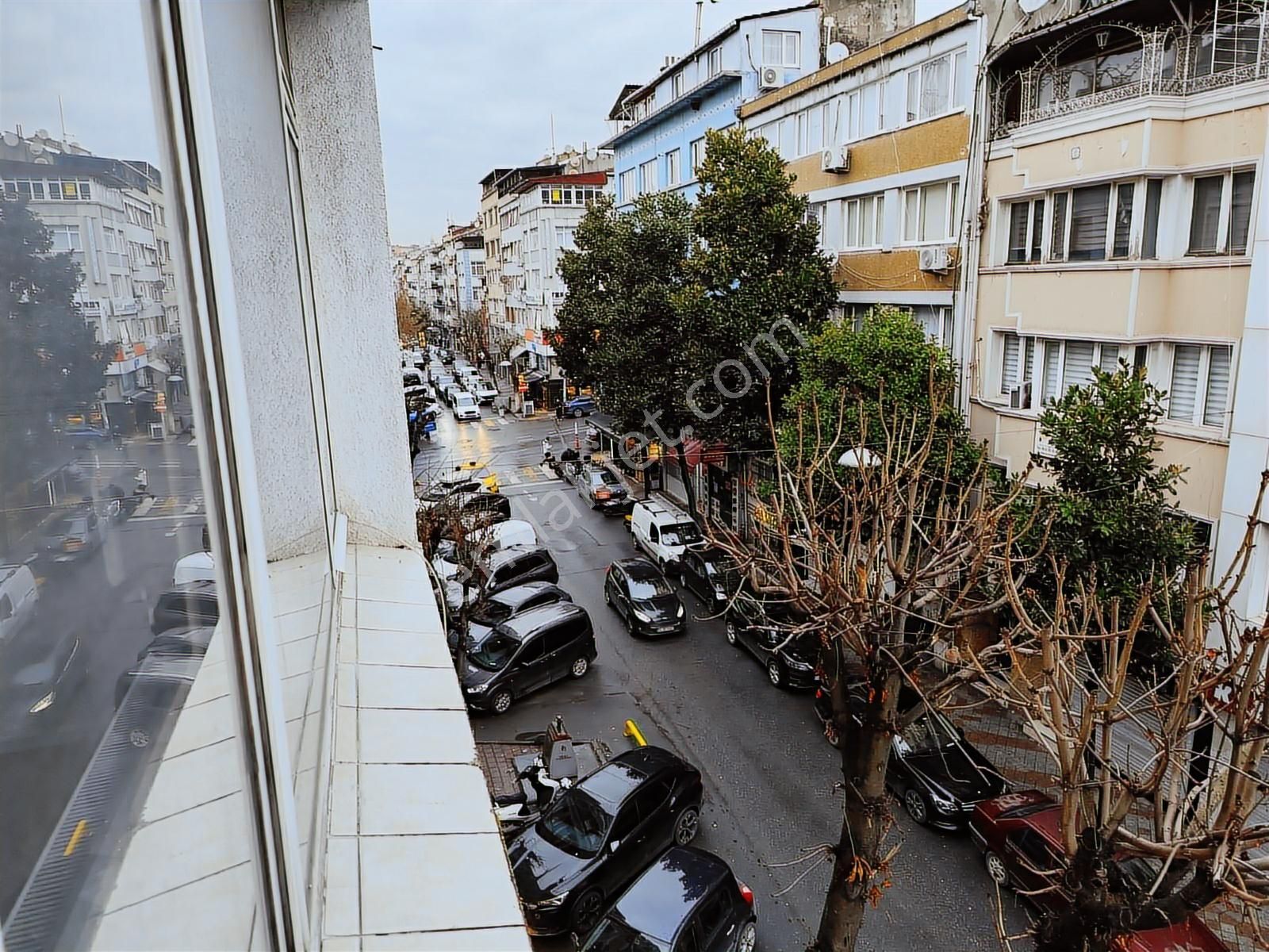 Fatih Sariguzelde Cadde Üzerinde 2. Kat Daire - Görsel 6