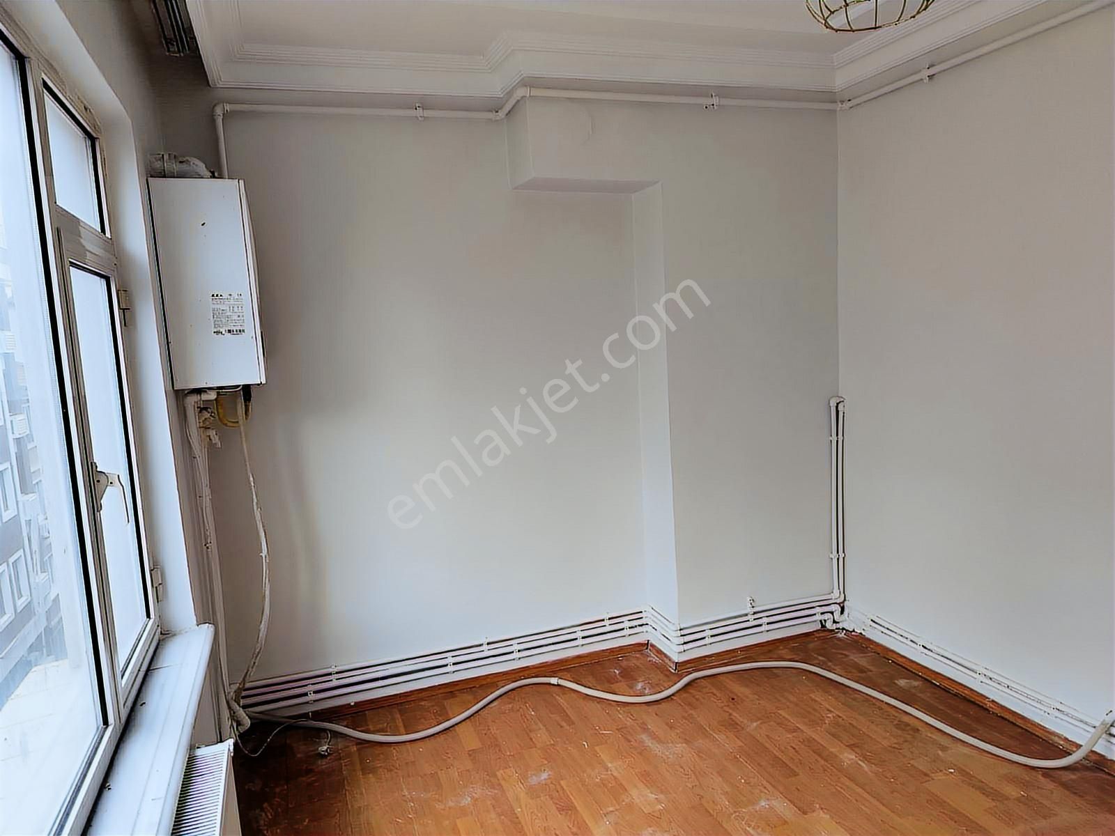 Fatih Sariguzelde Cadde Üzerinde 2. Kat Daire - Görsel 4