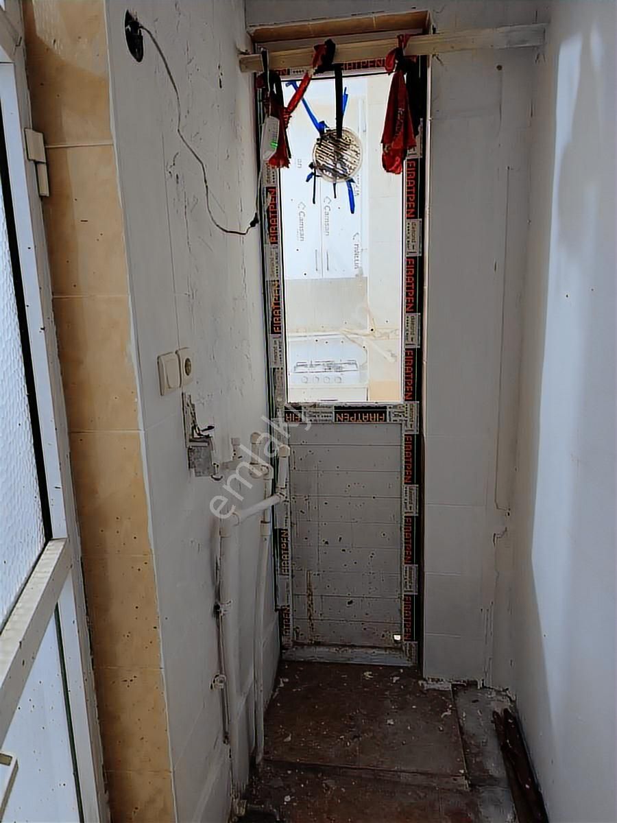 Fatih Sariguzelde Cadde Üzerinde 2. Kat Daire - Görsel 12