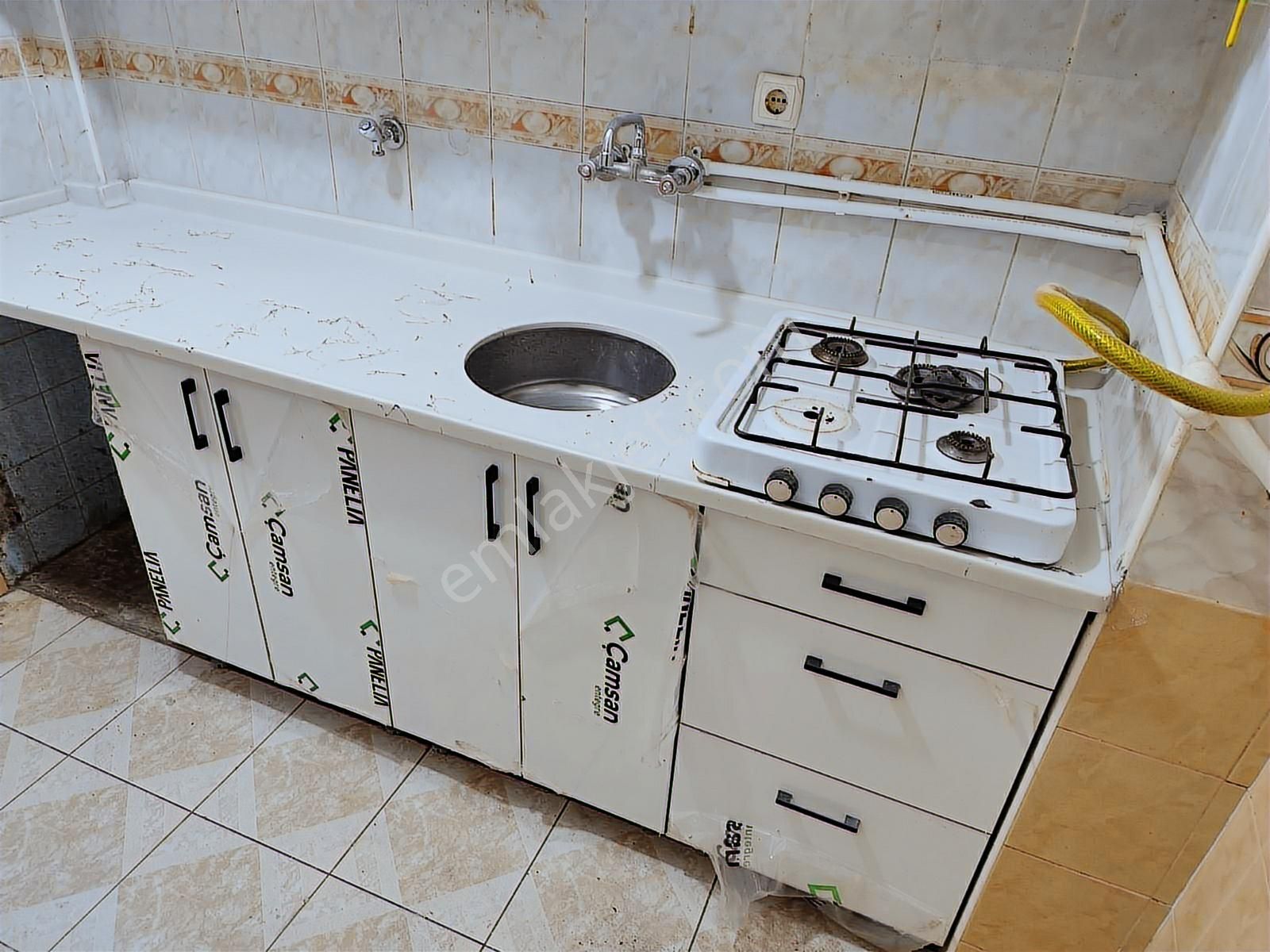 Fatih Sariguzelde Cadde Üzerinde 2. Kat Daire - Görsel 14