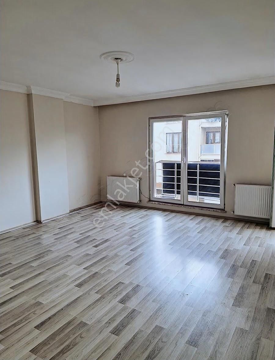35 Lik Yol Ferah Geniş Kiralık Daire -artvin Emlak-
