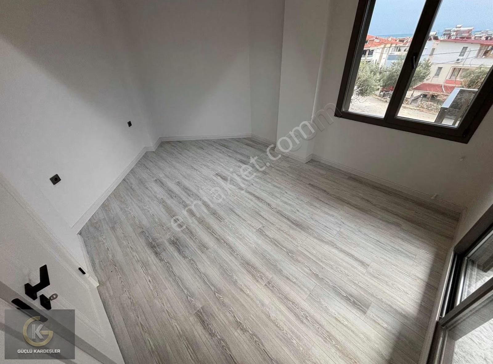 Güçlü Kardeşler Denize 300 Metre 3+1 Bahçe Ve Kat Dubleksleri - Görsel 33