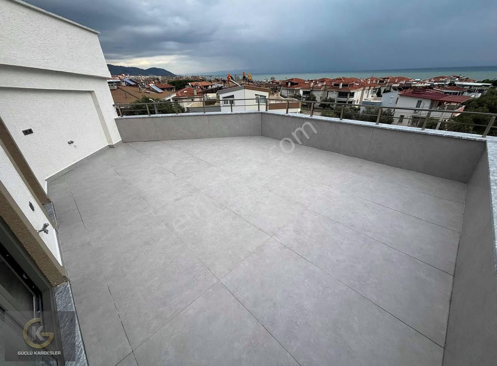 Güçlü Kardeşler Denize 300 Metre 3+1 Bahçe Ve Kat Dubleksleri - Görsel 19
