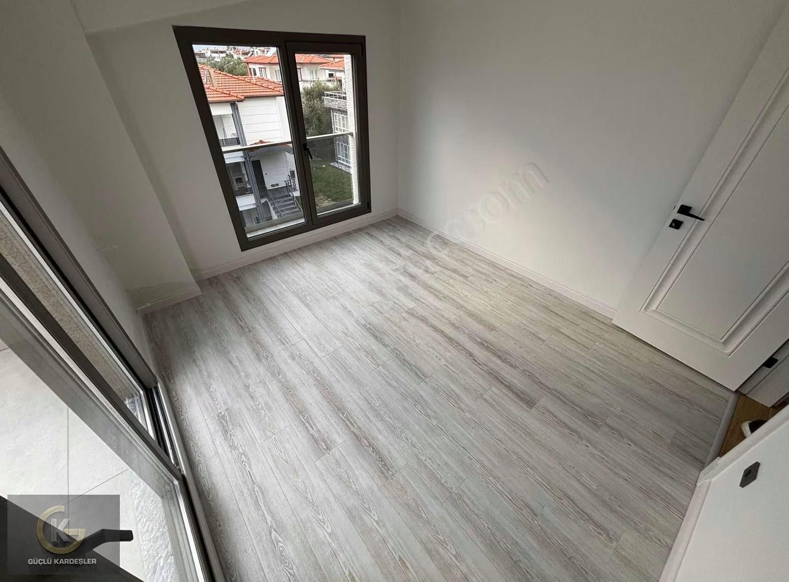 Güçlü Kardeşler Denize 300 Metre 3+1 Bahçe Ve Kat Dubleksleri - Görsel 34