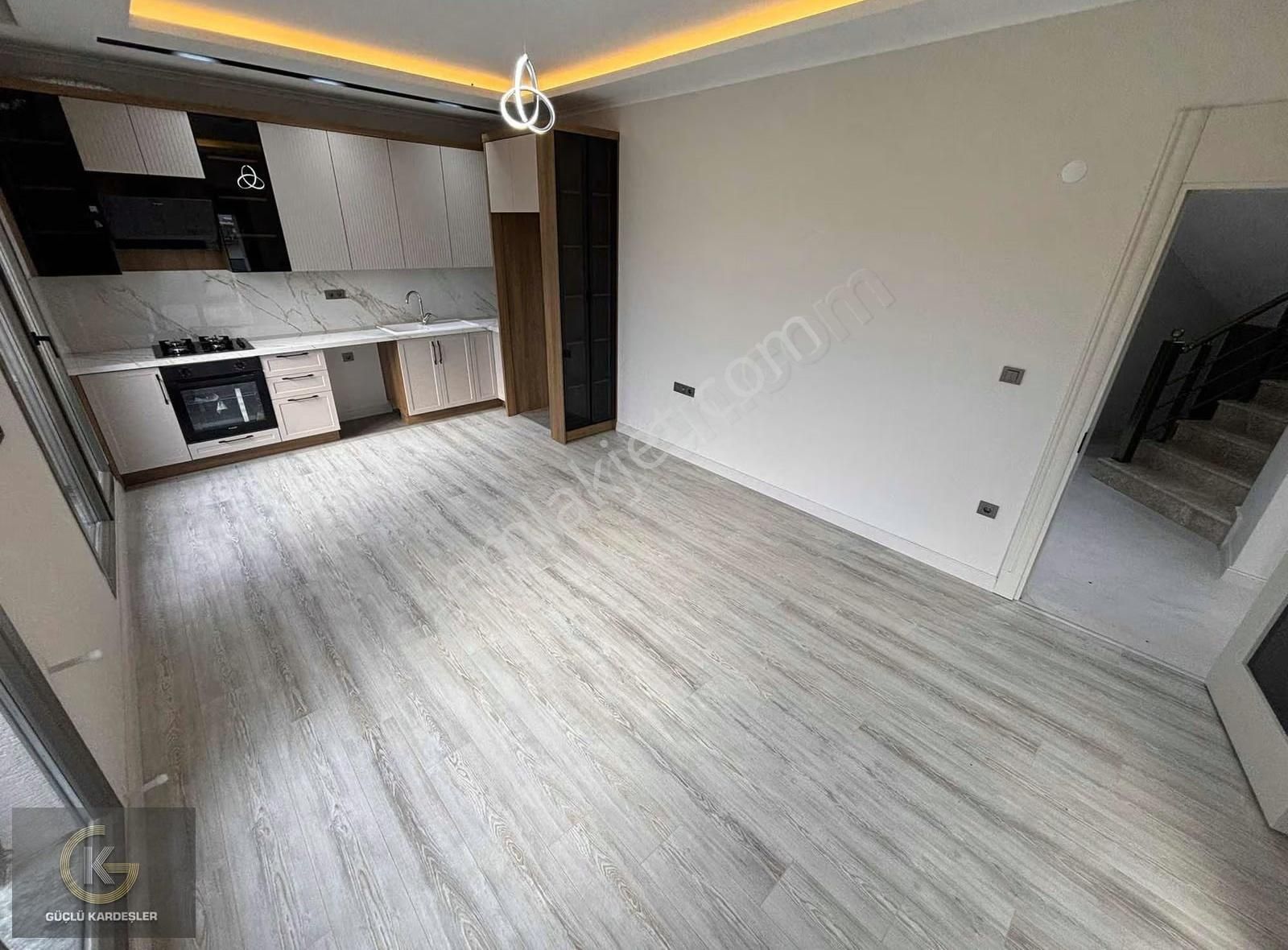 Güçlü Kardeşler Denize 300 Metre 3+1 Bahçe Ve Kat Dubleksleri - Görsel 18