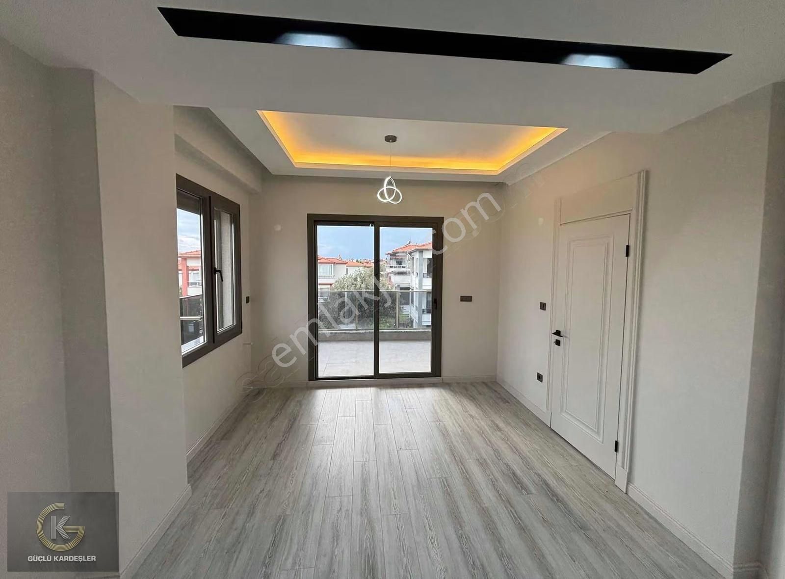 Güçlü Kardeşler Denize 300 Metre 3+1 Bahçe Ve Kat Dubleksleri - Görsel 29