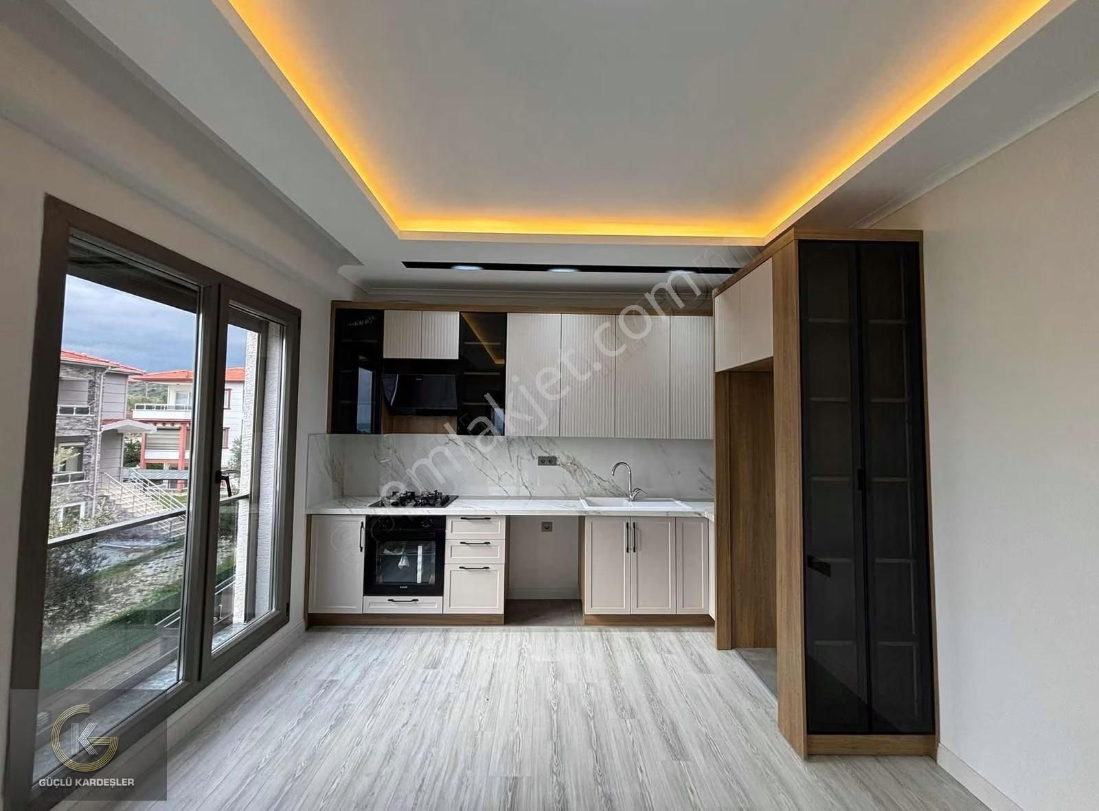 Güçlü Kardeşler Denize 300 Metre 3+1 Bahçe Ve Kat Dubleksleri - Görsel 17