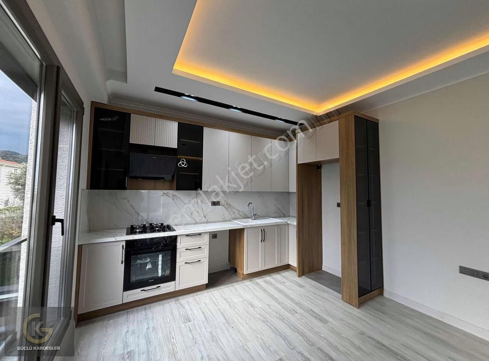 Güçlü Kardeşler Denize 300 Metre 3+1 Bahçe Ve Kat Dubleksleri - Görsel 11