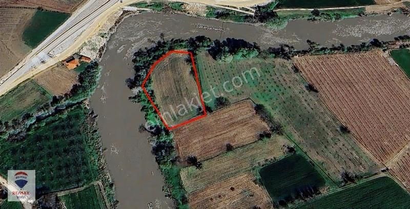 Remax Mavi Akkumda Nehir Cepheli 4.621 M² Yatırımlık Tarla - Görsel 5