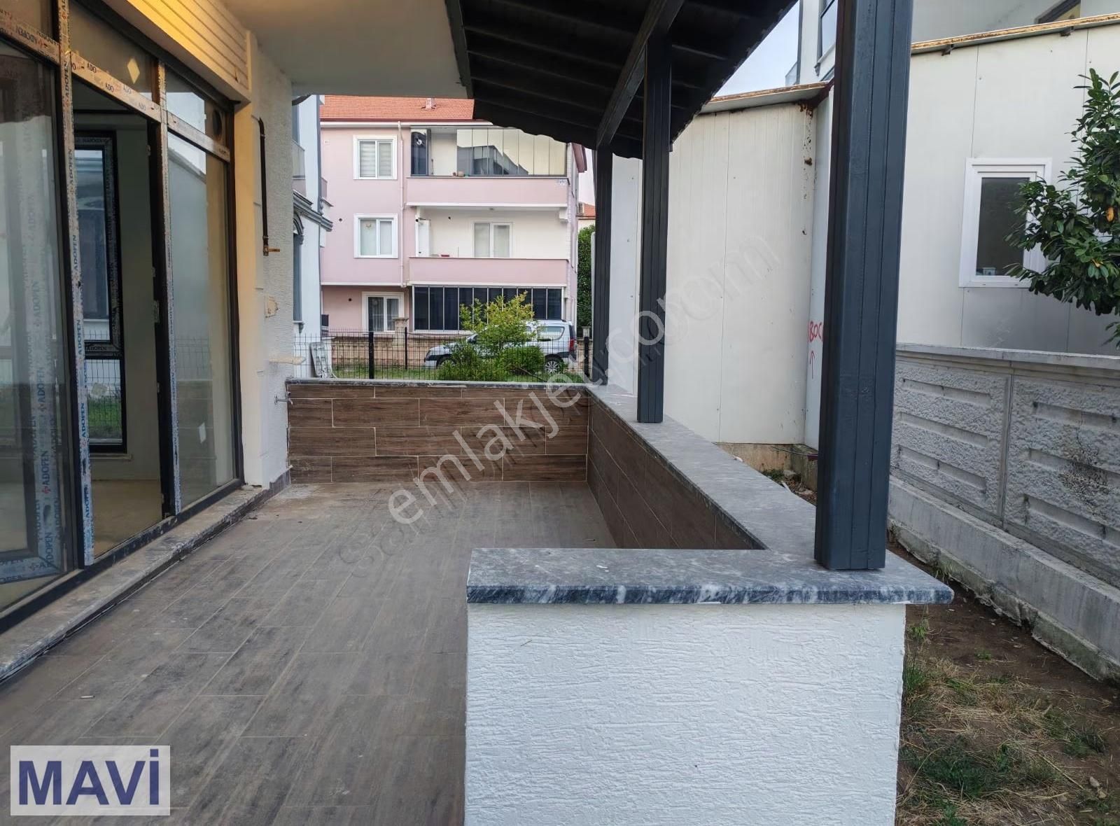 Karasu'da Müstakil Tadında, Bahçeli, Havuzlu Köşe Daire Remax - Görsel 14