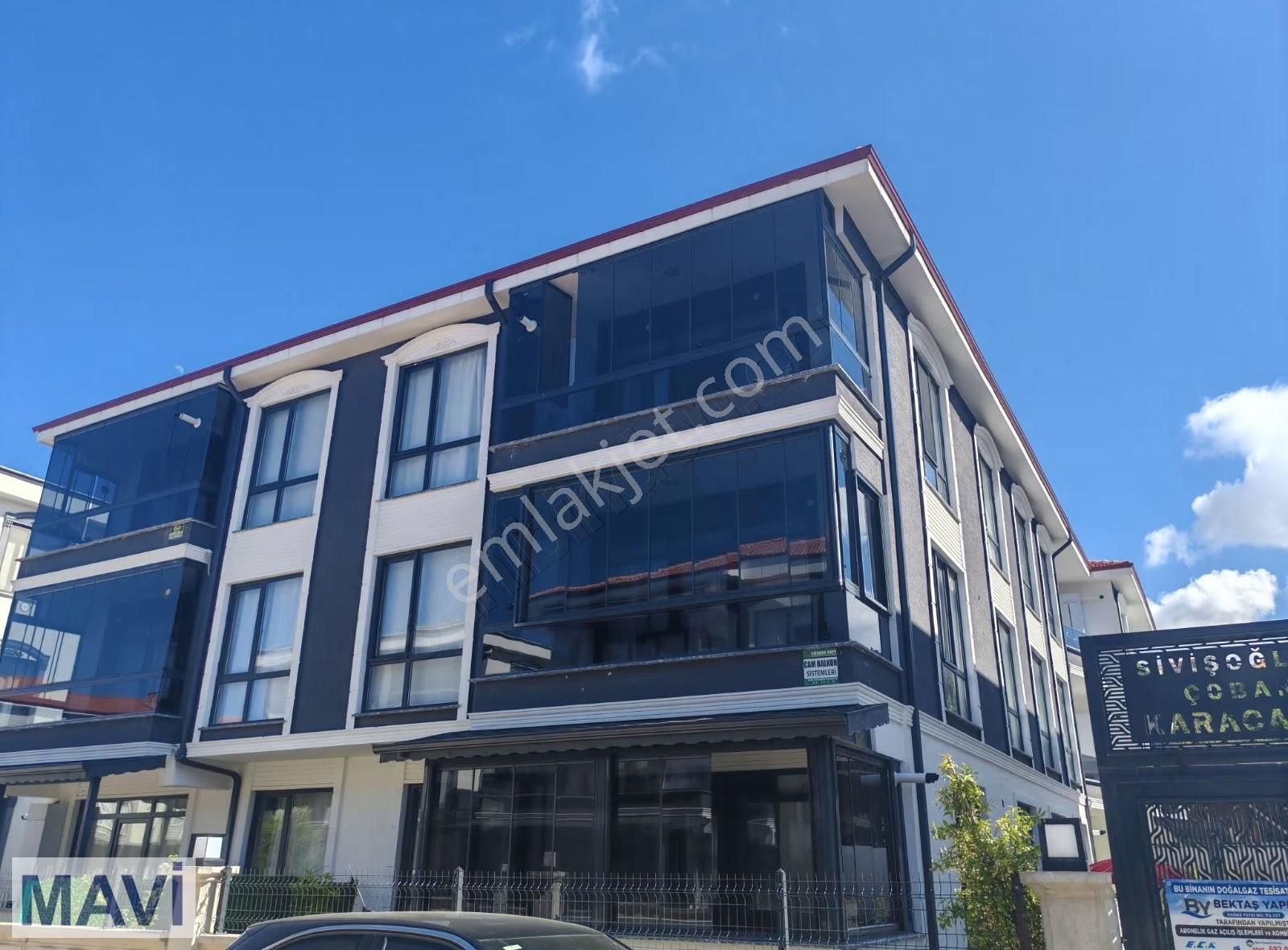 Karasu'da Müstakil Tadında, Bahçeli, Havuzlu Köşe Daire Remax - Görsel 13