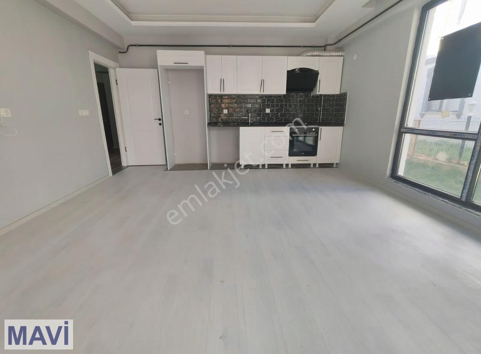 Karasu'da Müstakil Tadında, Bahçeli, Havuzlu Köşe Daire Remax - Görsel 12