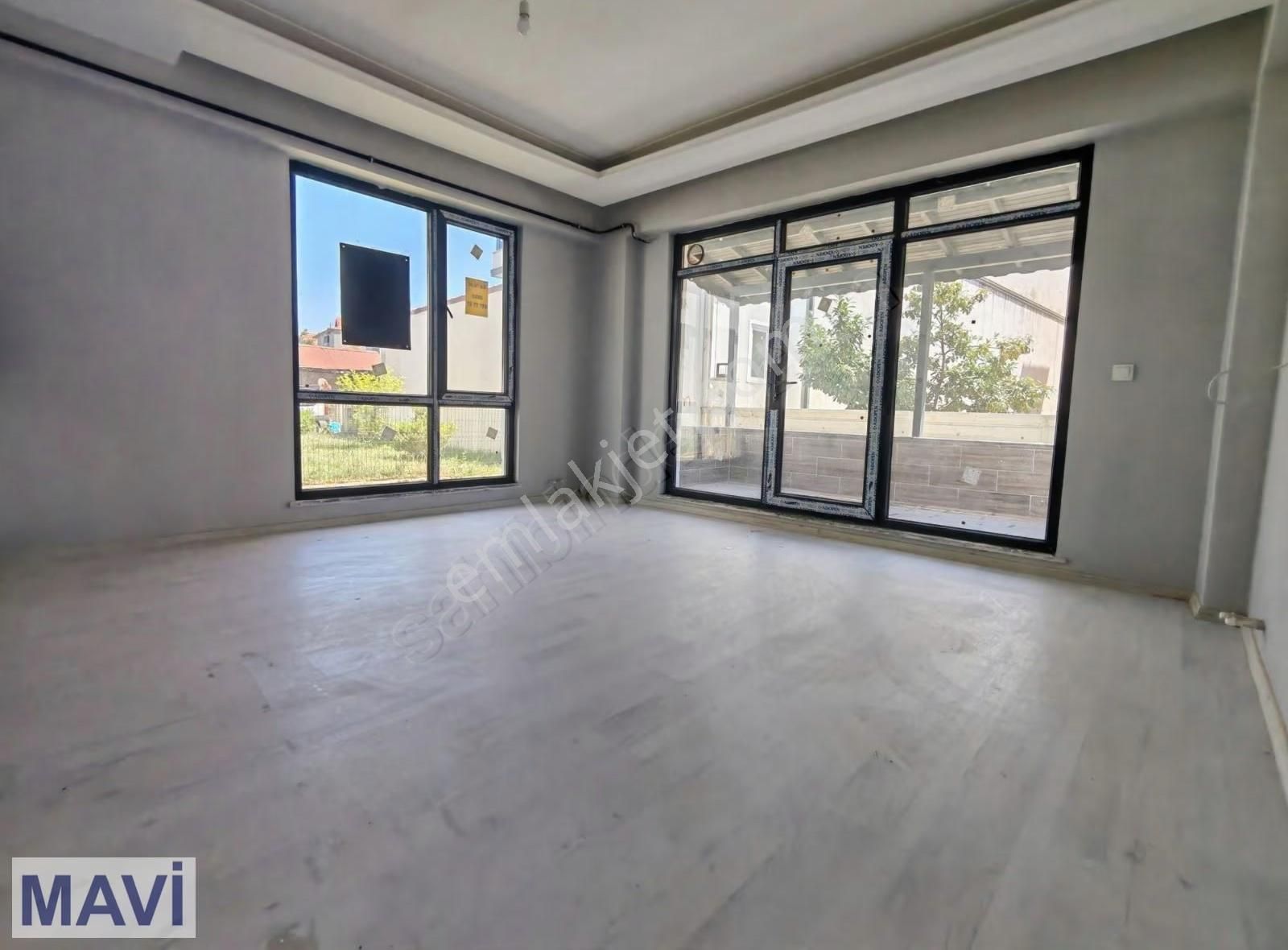 Karasu'da Müstakil Tadında, Bahçeli, Havuzlu Köşe Daire Remax - Görsel 17