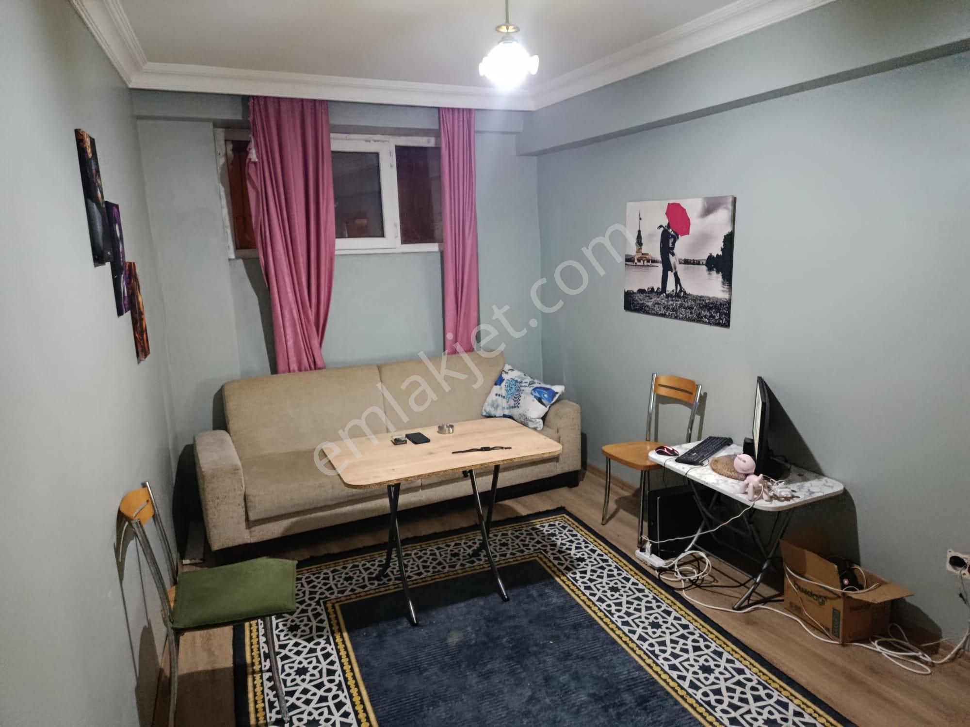 Fındıklı Mahallesi Kiralık Oda Arkadaşı