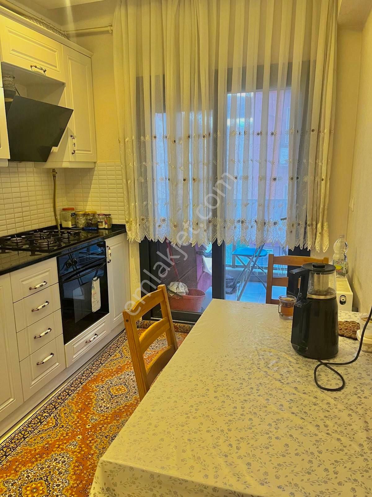 Çiğli Eğitim Araştırma Hast Yakını Kiralik Full Eşyalı 2+1 Daire