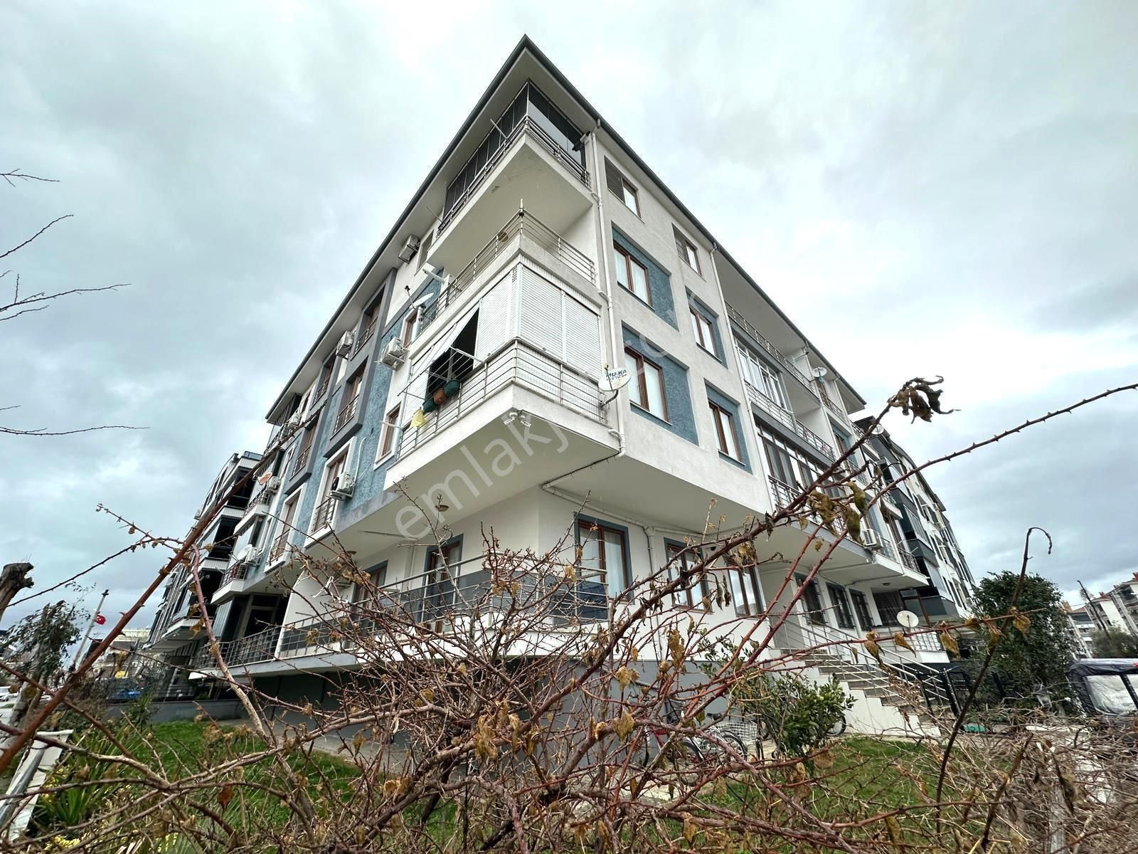 Gürsoy'dan Altıkumun Ara Kat En Geniş 1+1 Dairesi