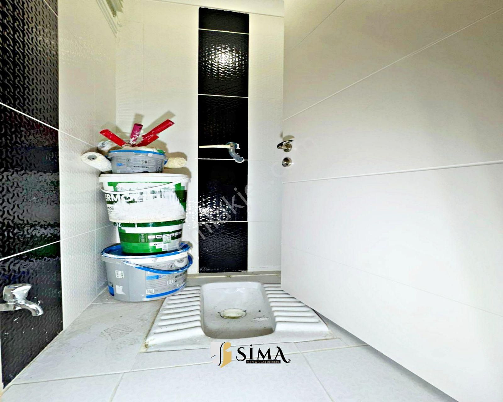 Metrobüse 5 Dk Mesafede Ana Cadde Üzeri 2+1 Arakat Geniş Daire!! - Görsel 10