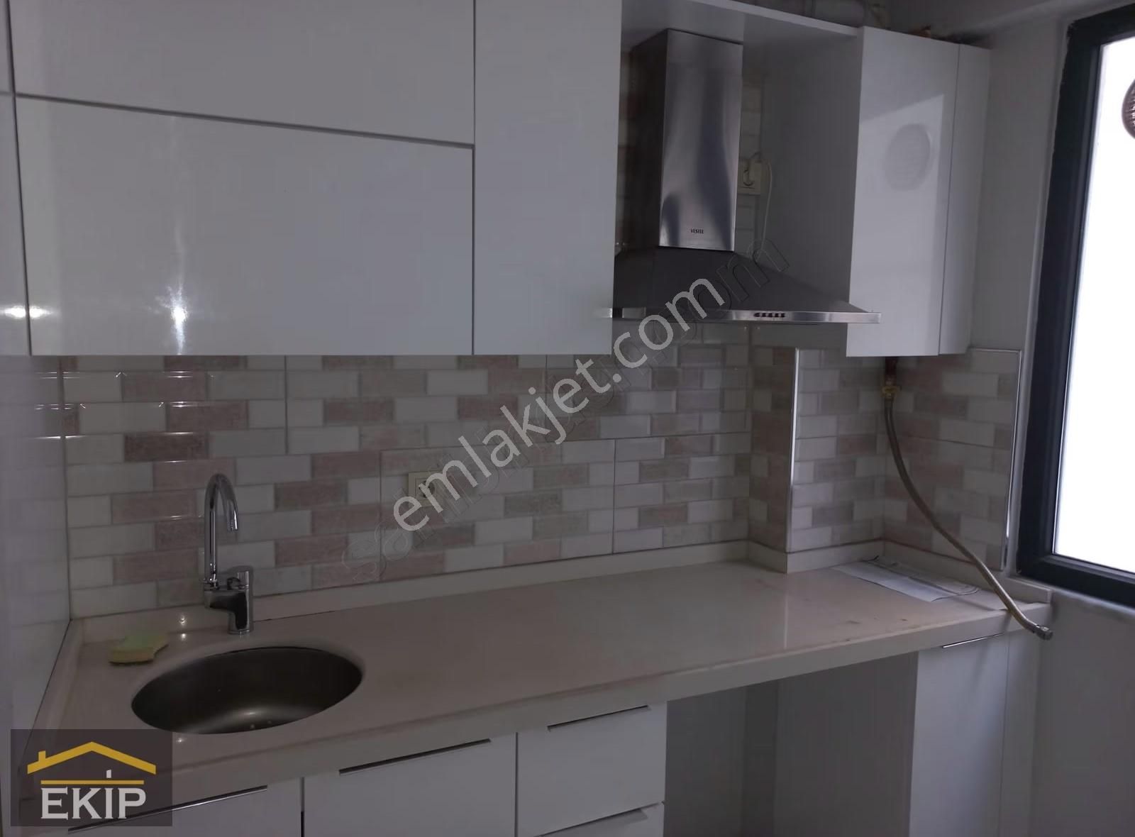 Kağıthane Ceylan Panorama'da Boş Büyük 2+1 Ara Kat - Görsel 15