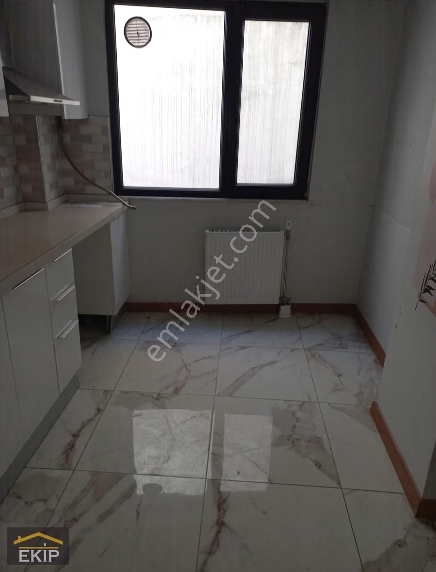 Kağıthane Ceylan Panorama'da Boş Büyük 2+1 Ara Kat - Görsel 8
