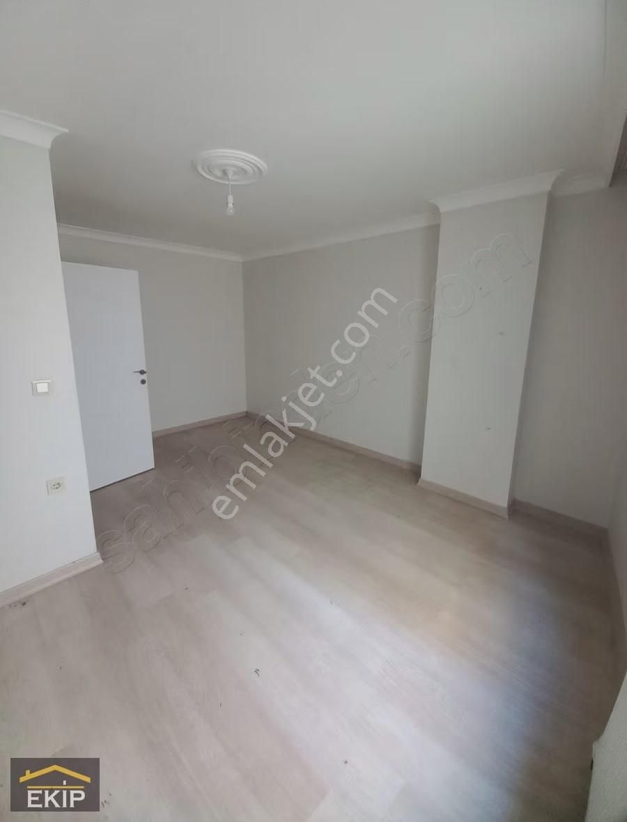 Kağıthane Ceylan Panorama'da Boş Büyük 2+1 Ara Kat - Görsel 17