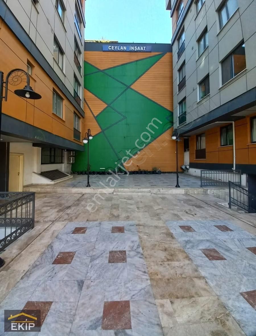 Kağıthane Ceylan Panorama'da Boş Büyük 2+1 Ara Kat - Görsel 4