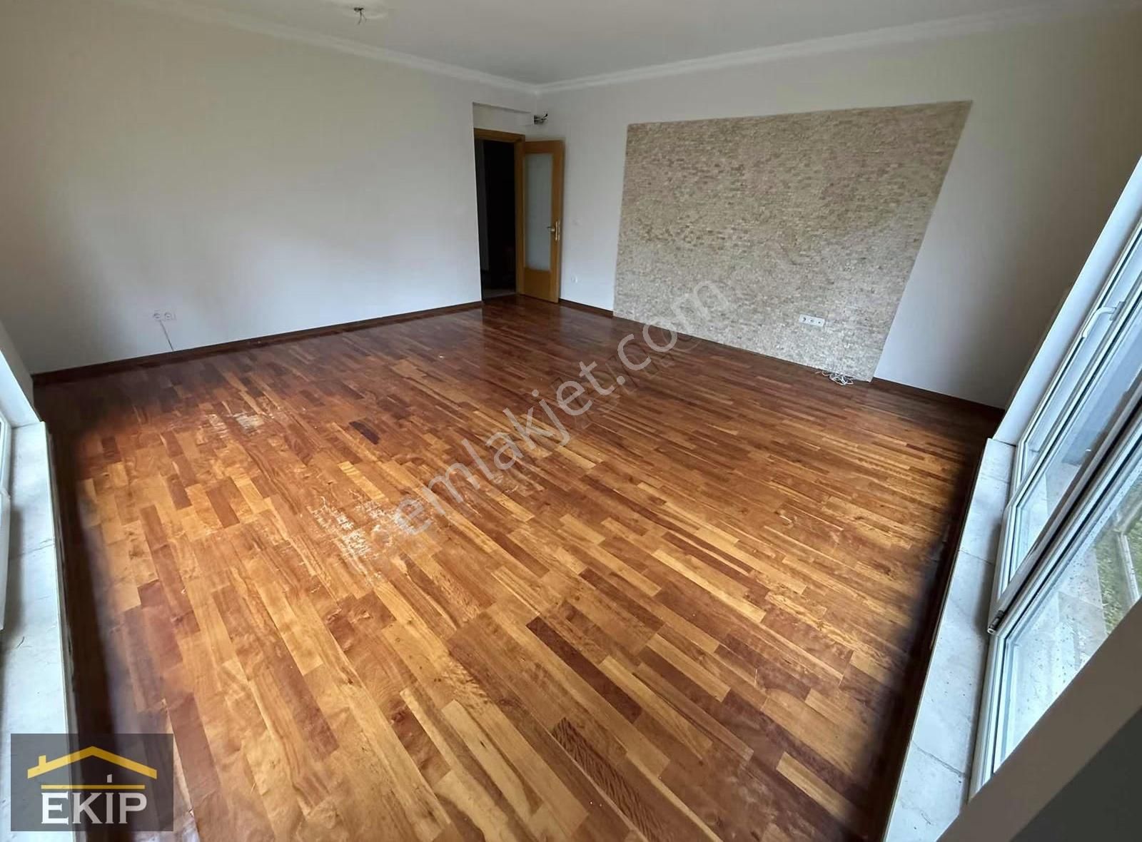 Pera Evlerinde Sitede Bahçe Kullanımlı 140m2 3+1 - Görsel 12