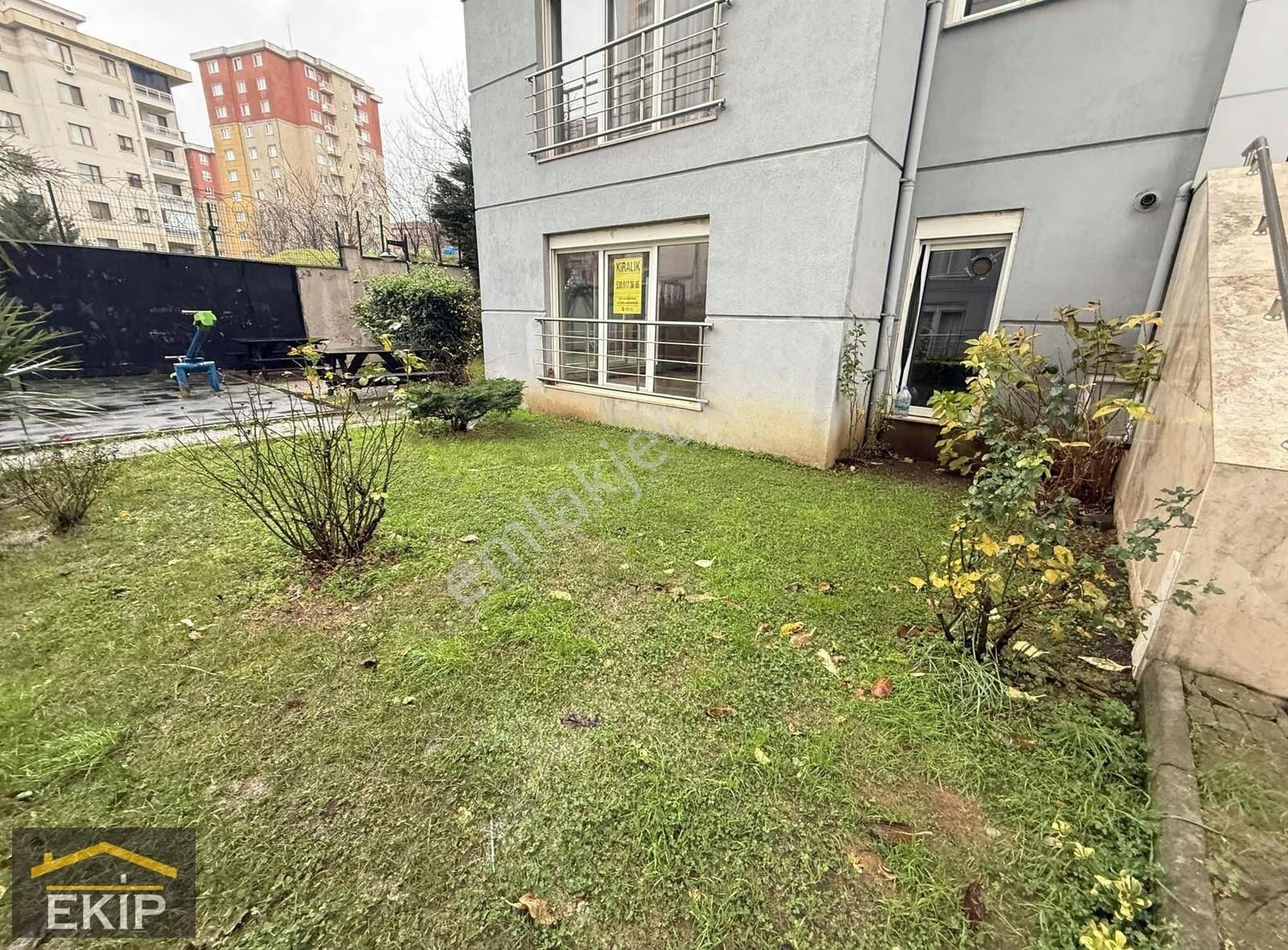 Pera Evlerinde Sitede Bahçe Kullanımlı 140m2 3+1 - Görsel 16