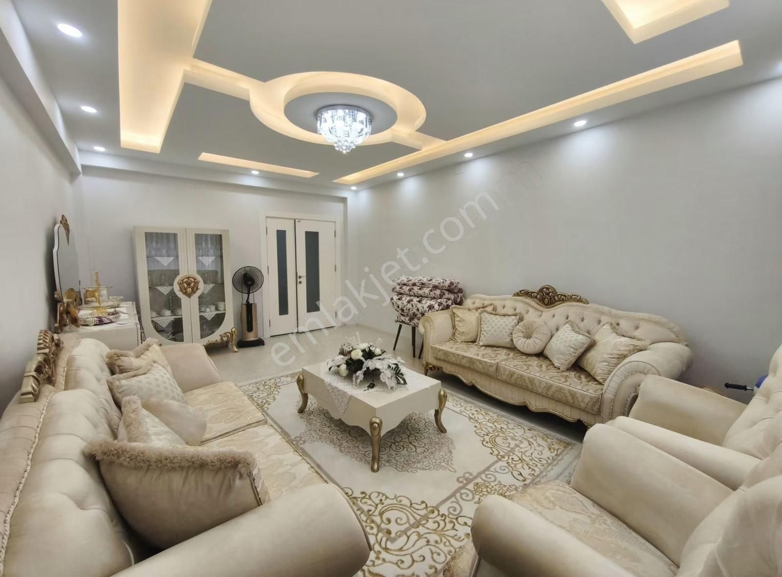 Seyran Emlak'tan Merkezi Konumda Satılık Full Bakımlı 3+1 Daire