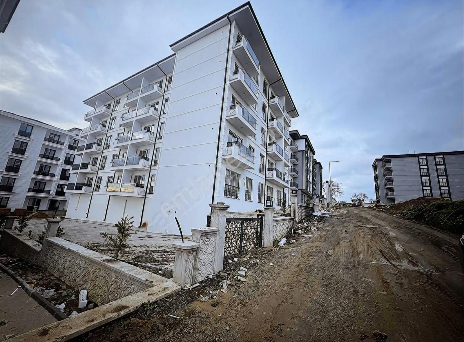 Tema Emlaktan Atatürk Mah Sıfır Arakat 1+1 Lüks Kiralık Daire