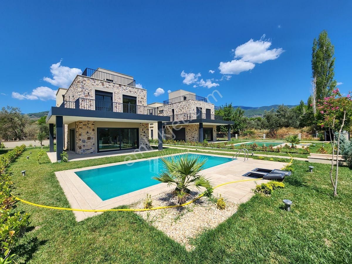 Güre Satılık Villa / Özel Havuzlu / Özel Tasarım Sıfır Villa / Doğa İçinde - Görsel 11