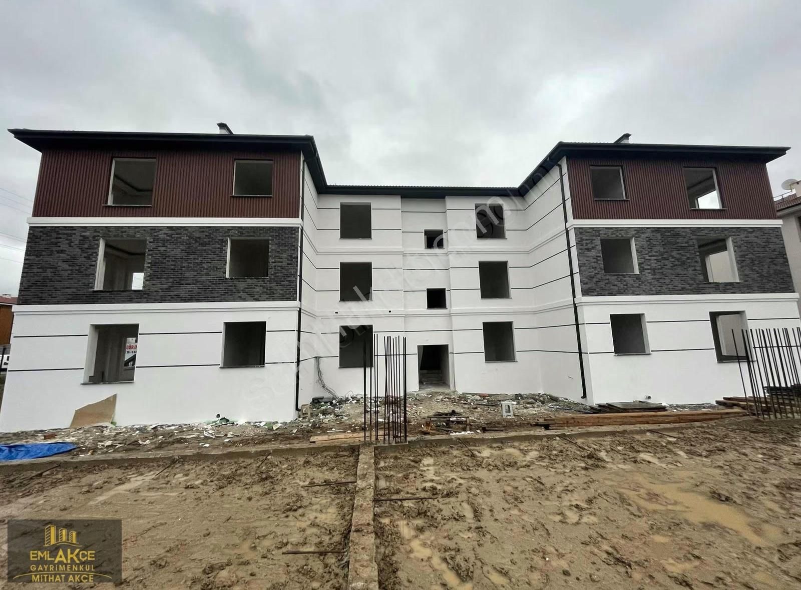 Emlakçe G.y.m Den Satılık 2+1 Satılık Lüks Daireler