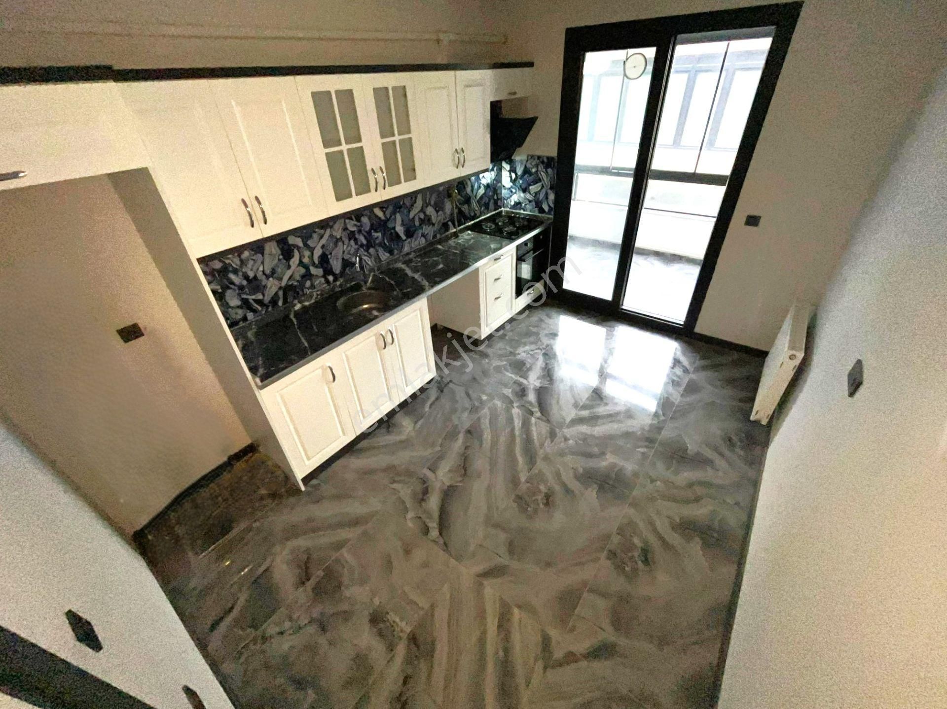 Aygül'den Akçay'da Sıfır Ön Cephe Asansörlü Doğalgazlı Ara Kat Ayrı Mutfaklı Fırsat2+1 Satılık Daire